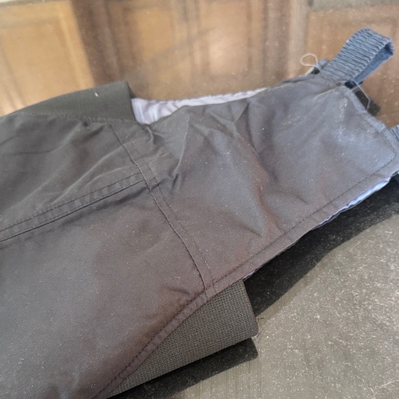 Arctic snowsuit toddler 2t - Picture 5 of 8